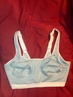 🦋Wacoal Light Blue Soft Support Sports Bra🦋